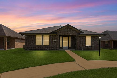 137 Silverbell Cir, Lake Jackson, TX, 77566-5671 | Card Image