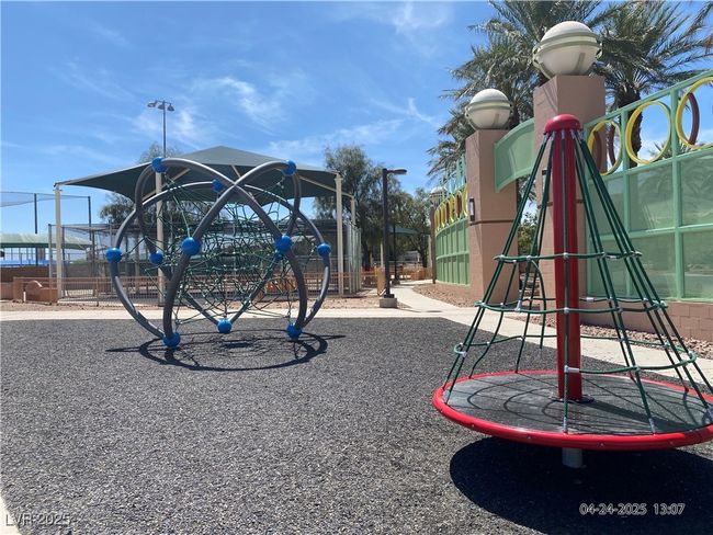 UNIT-202 - 10190 Deerfield Beach Ave, Condo with 2 bedrooms, 2 bathrooms and null parking in Las Vegas NV | Image 41