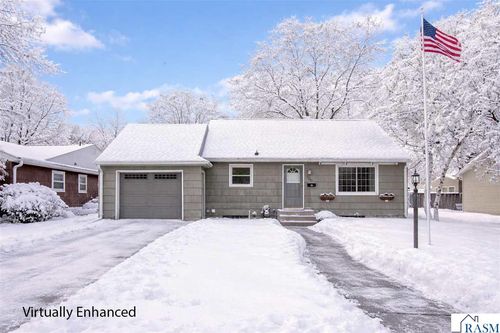 130 Dillon Ave, Mankato, MN, 56001-4616 | Card Image