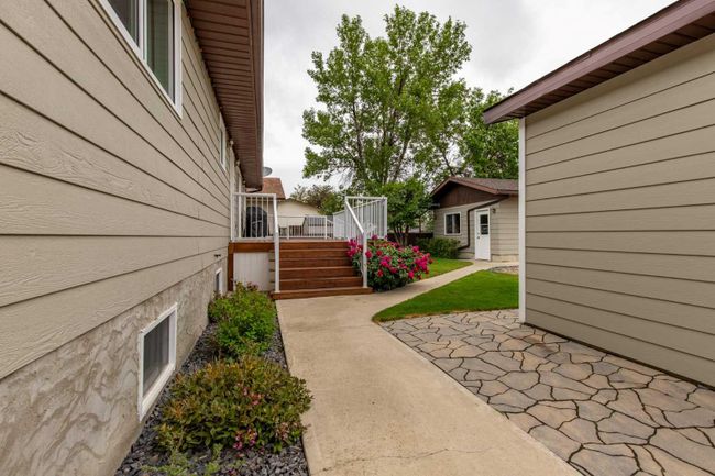 12 Fairway Cres, House other with 6 bedrooms, 3 bathrooms and 3 parking in Foremost AB | Image 36