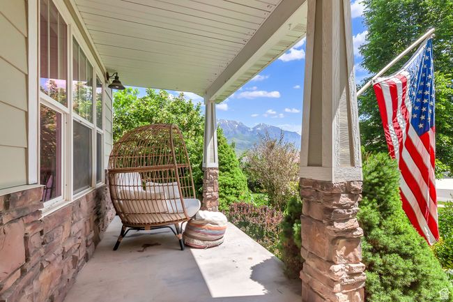 Front porch | Image 7