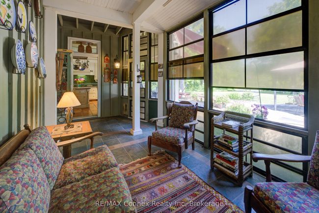 13233 5 Th Line, Home with 4 bedrooms, 5 bathrooms and 20 parking in Rockwood ON | Image 9