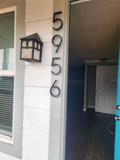 5956-5901 Bryce Ln, Tampa, FL, 33615-6210 | Card Image