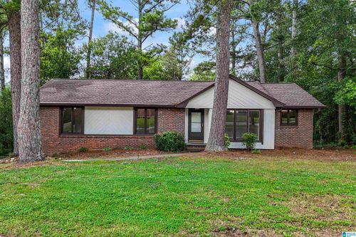 2104 11th Pl Nw, BIRMINGHAM, AL, 35215-4116 | Card Image