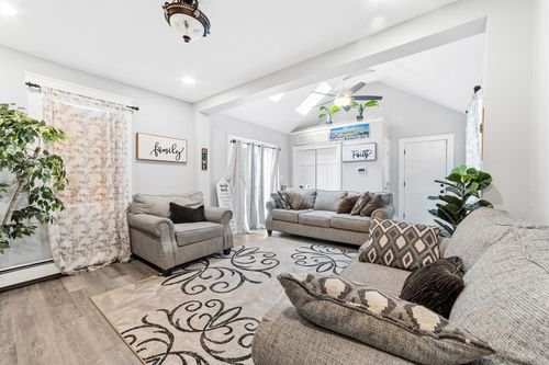 108 Tremont St, Taunton, MA, 02780-2943 | Card Image