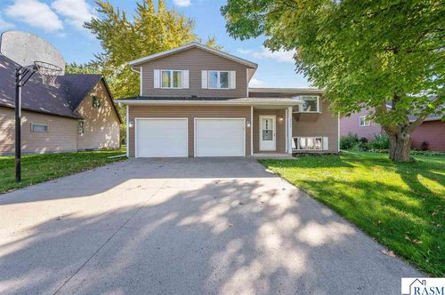 1721 Lilac Lane, North Mankato, MN, 56003 | Card Image