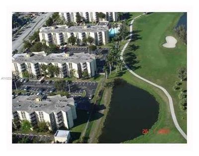 A-102 - 7165 Nw 186 St, Condo with 2 bedrooms, 2 bathrooms and null parking in Miami Lakes FL | Image 1