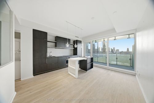 1411-197 Yonge St, Toronto, ON, M5B0C1 | Card Image