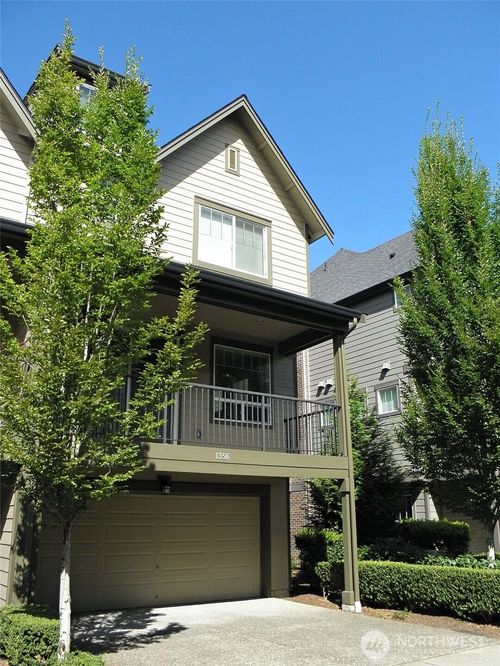 1356 Greenwich Walk Ne, Issaquah, WA, 98029 | Card Image