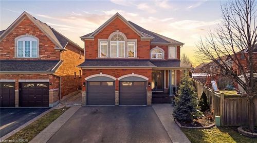 2070 Willhaven Trail, Oakville, ON, L6M5G3 | Card Image