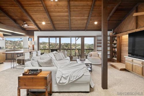 27619 High Vista Dr, Escondido, CA, 92026 | Card Image