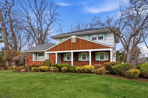 35 Darlington Dr, Wayne, NJ, 07470-2805 | Card Image