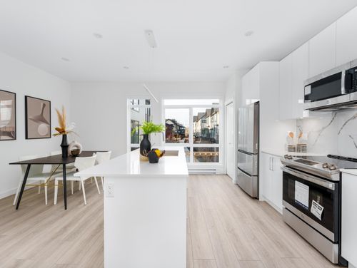 18-4337 Boundary Rd, Richmond, BC, V6V | Card Image