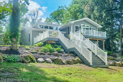 9471 Ridge Rd, Goodrich, MI, 48438-9480 | Card Image