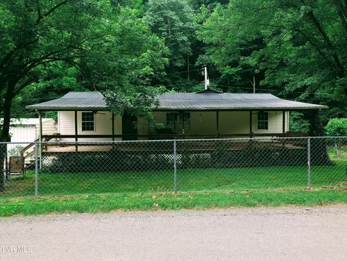 5173 Indian Creek Rd, Bee, VA, 24217-4885 | Card Image