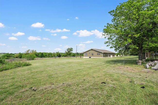 1518 Roadrunner Trl, House other with 4 bedrooms, 3 bathrooms and null parking in Riesel TX | Image 24