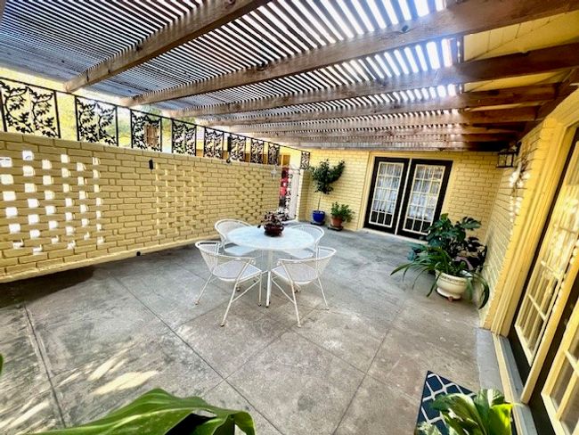 Covered Courtyard | Image 4