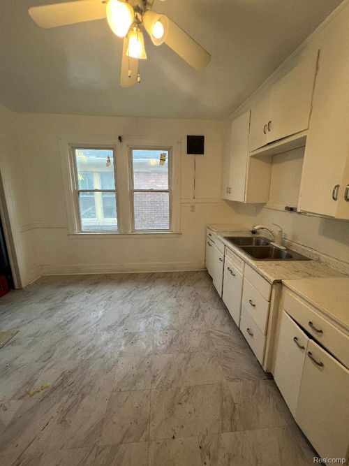 5024 Seminole, Detroit, MI, 48213 | Card Image