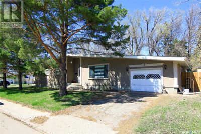 5 Northfield Bay, House other with 6 bedrooms, 2 bathrooms and null parking in Yorkton SK | Image 1