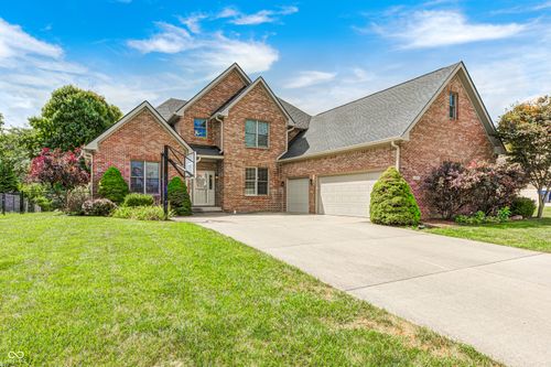 11057 Turfgrass Way, Indianapolis, IN, 46236-8320 | Card Image