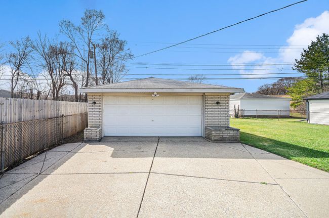 37653 Badger Dr, House other with 3 bedrooms, 2 bathrooms and null parking in Sterling Heights MI | Image 21