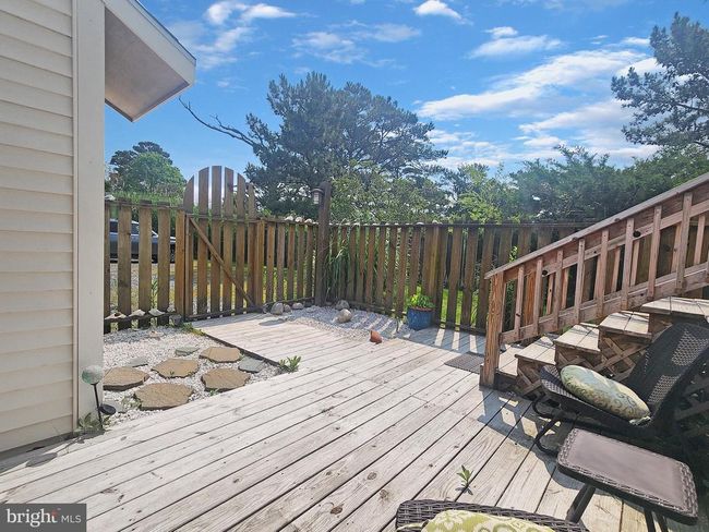 7207 Bunting Rd, Townhouse with 2 bedrooms, 3 bathrooms and null parking in CHINCOTEAGUE ISLAND VA | Image 6