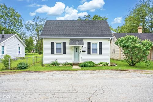 2231 Park Ave, Columbus, IN, 47201-6472 | Card Image