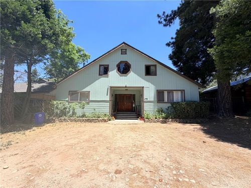 295 Spruce Dr, Crestline, CA, 92325-9130 | Card Image
