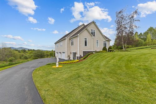 11 Millstone Blvd, Barre, VT, 05641-4480 | Card Image