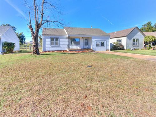 1102 S 9th St, Kingfisher, OK, 73750-4106 | Card Image