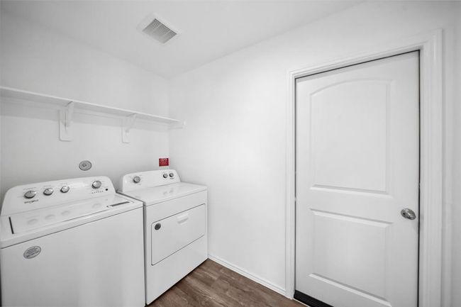 5454 Desert Glen Dr, House other with 3 bedrooms, 2 bathrooms and 2 parking in Spring TX | Image 4