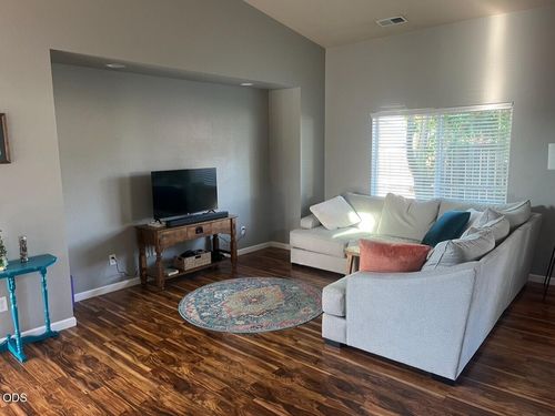 308 Live Oak Loop, Central Point, OR, 97502-2478 | Card Image