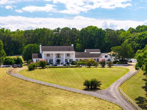 8212 Bell Mill Road, Ooltewah, TN, 37363 | Card Image