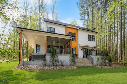 401 Oakwood Ln, Roxboro, NC, 27574-6425 | Card Image