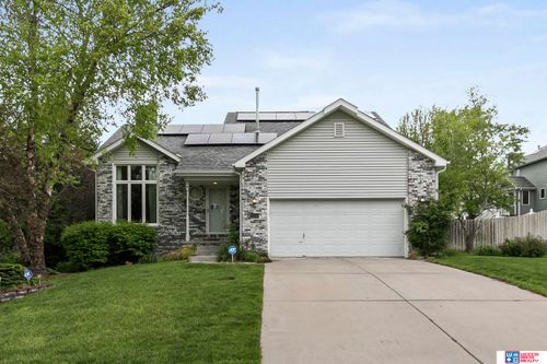 7432 Grand Oaks Dr, Lincoln, NE, 68516-4339 | Card Image