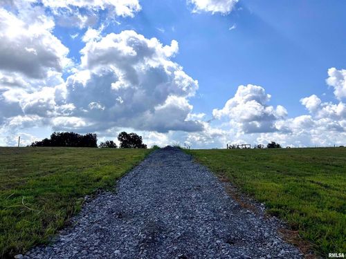 140 Alto Pass Rd, Alto Pass, IL, 62905-4500 | Card Image