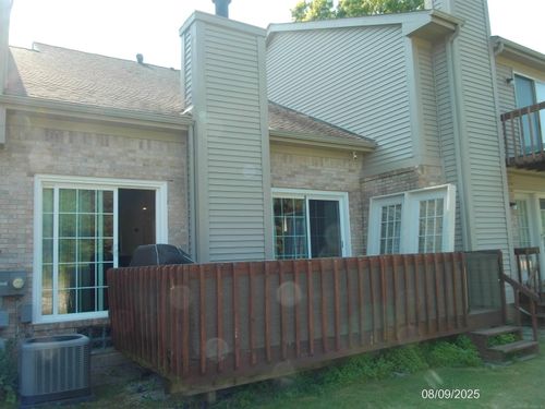 43885 Stoney Ln, Sterling Heights, MI, 48313-2264 | Card Image