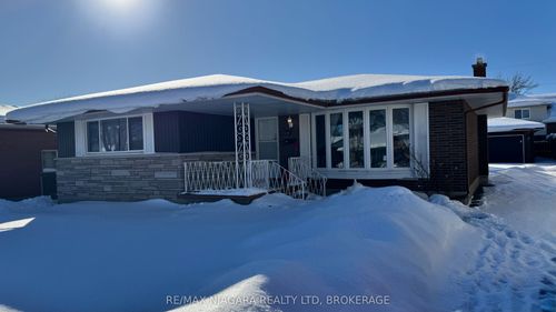 main-floor-5 St Charles Dr, Thorold, ON, L2V2W3 | Card Image