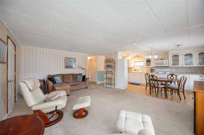 Living Room | Image 10