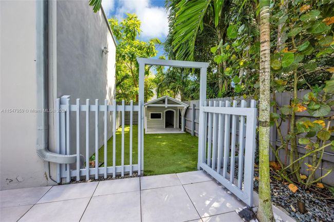 760 Ne 115th St, House other with 5 bedrooms, 3 bathrooms and null parking in Biscayne Park FL | Image 47