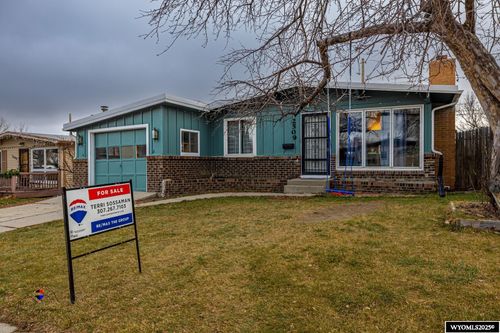 2509 9th St, Casper, WY, 82609-2832 | Card Image