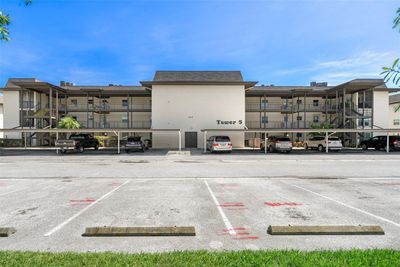 202 - 4518 Garnet Drive, Condo with 2 bedrooms, 2 bathrooms and null parking in New Port Richey FL | Image 1