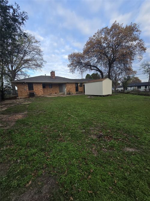 5616 Grassy Ridge Trail, Dallas, TX, 75241 | Card Image