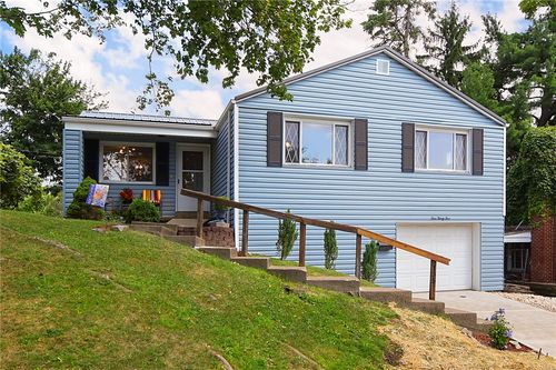 135 Elmont St, Pittsburgh, PA, 15205-3647 | Card Image