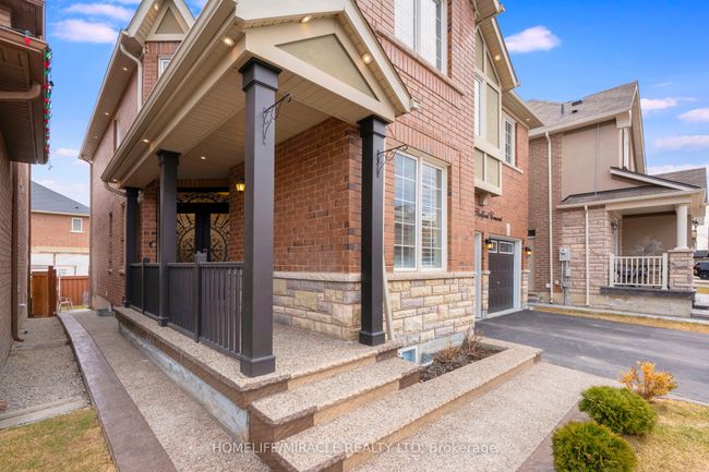 51 Stedford Cres, House other with 6 bedrooms, 5 bathrooms and 4 parking in Brampton ON | Image 5