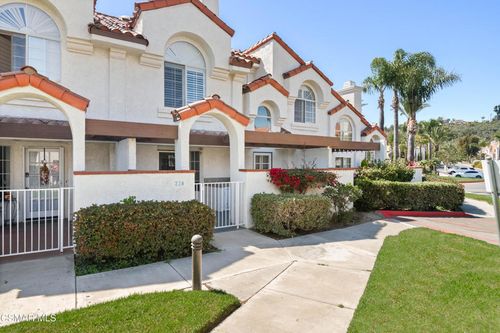 220 Camino Cortina, Camarillo, CA, 93010-2640 | Card Image