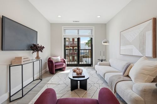 214-656 Saratoga, Boston, MA, 02128 | Card Image
