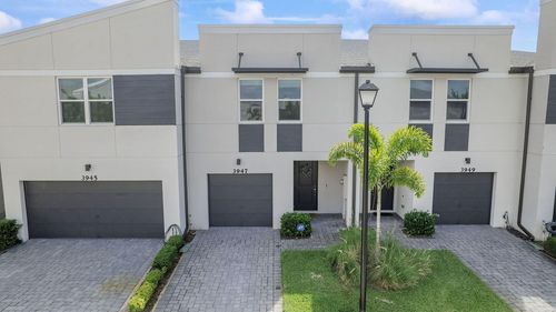 3947 Se Mentmore Ln, Stuart, FL, 34997-6443 | Card Image