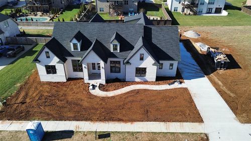 8698 Creekstone Ct, Alvaton, KY, 42122-7812 | Card Image