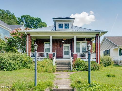 313 W Pine St, Johnson City, TN, 37604-6733 | Card Image